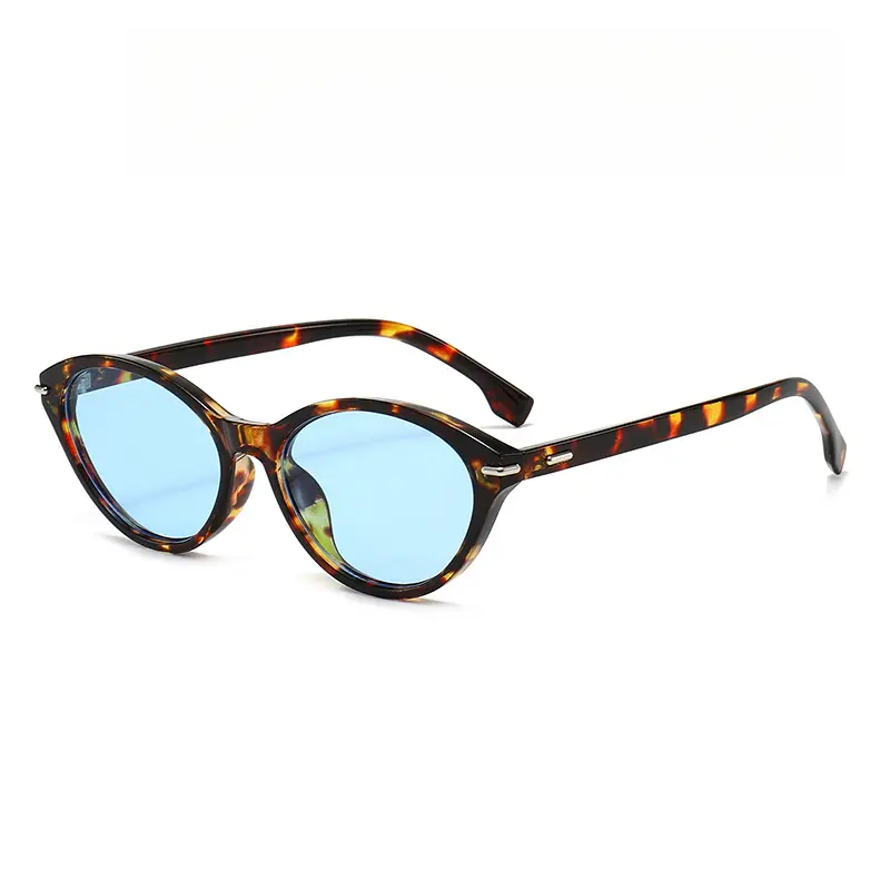 Cat-eye fashion trend decorative sunglasses - perfect everyday eyewear for ladies - Image 11