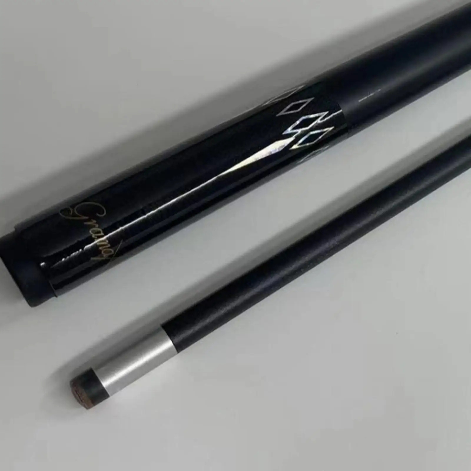 Pool Cue Carbon Fiber 13mm Tip Full Size 58 Pool Cue Carbon Fiber 13mm Tip Full Size 58