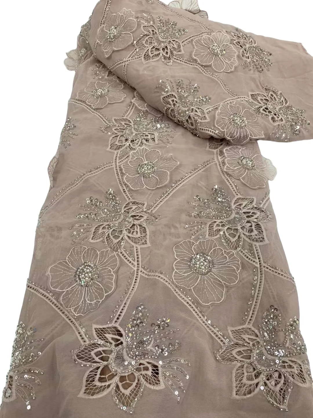 2026 Eleganter Hochzeits- und Abendkleiderstoff – Bestickte Laser-Baumwollspitze mit Steinen, Hohe Qualität (Neueste Österreichische Kollektion) ·NN1698_R – Detail 10