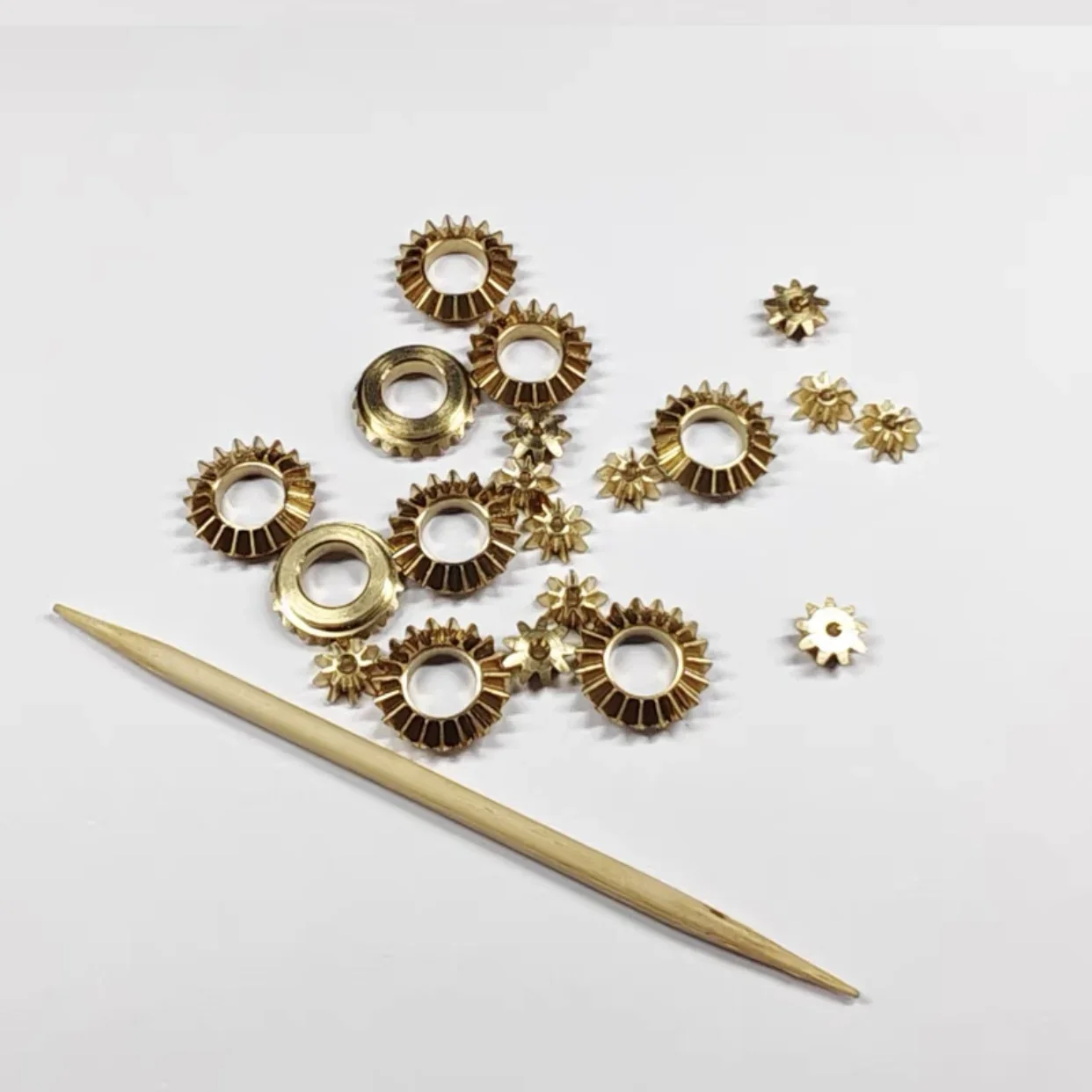 Motor Gear Transmission Gear Precision Brass Bevel Gear 0.5M 9T 19T 90-Degree Reduction Drive DIY Micro Model Car