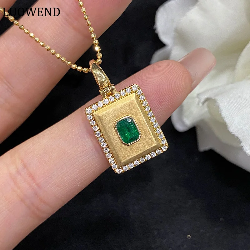 LUOWEND 18K Yellow Gold Necklace Real Natural Emerald Pendant Fashion Geometric Design Diamond Jewelry for Women Anniversary