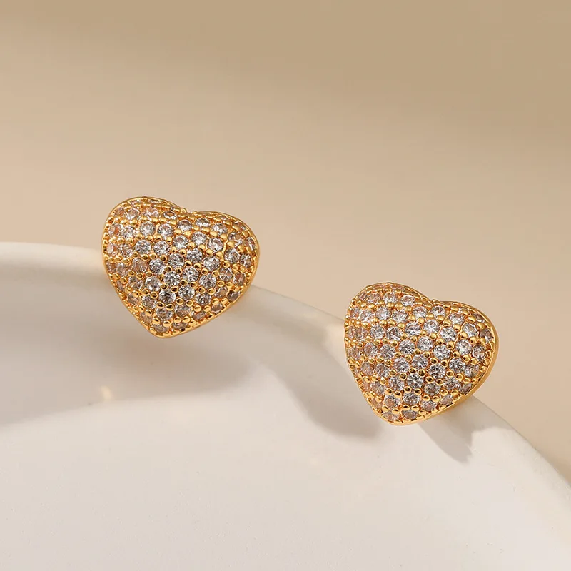 

18K Gold Plated Three Dimensional Heart Shaped Earrings Shiny Cubic Zirconia Exquisite Fashion Ear Studs for Women