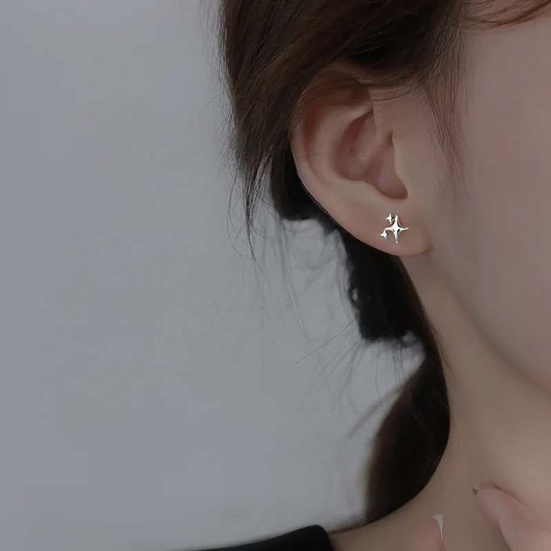 Orecchini A Cerchio In Argento 925 Con Stella A 5 Punte: Leggeri E Minimal Per Donne