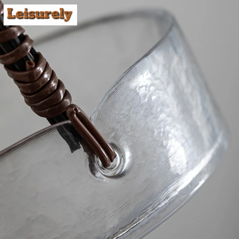 Nordic Vine Lift Hands Glass Fruit Dishes Traditional Pastry Plate Candy Bar Fruit Dishes Serving Tray Cha Accessories Ornaments