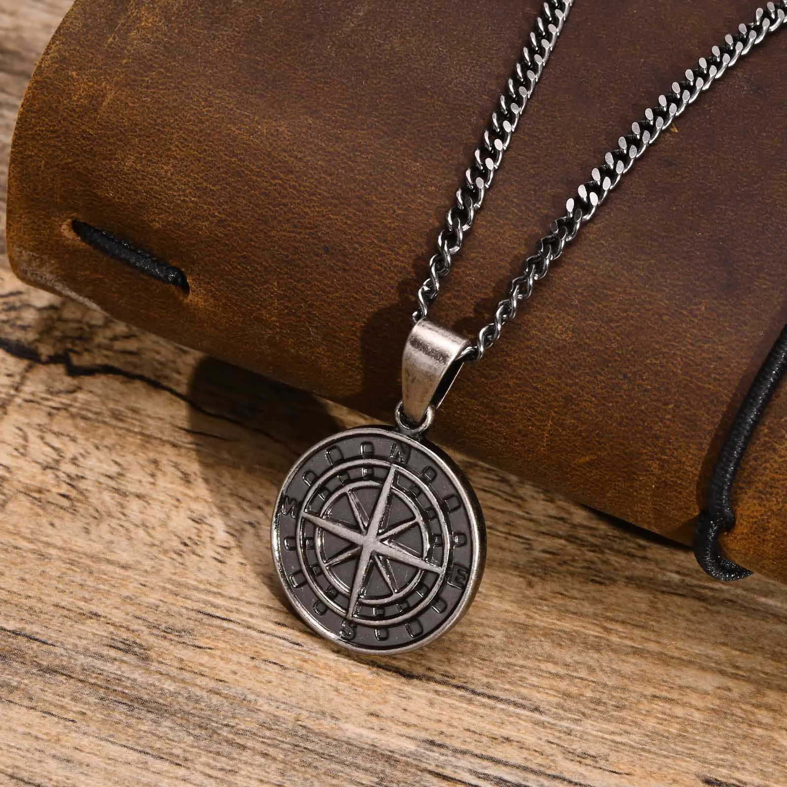 Männer Retro Silber Farbe Seeker Kompass Halsketten, Rock Punk Vintage Metall Edelstahl Runde Münze Anhänger Kragen Geschenk Schmuck