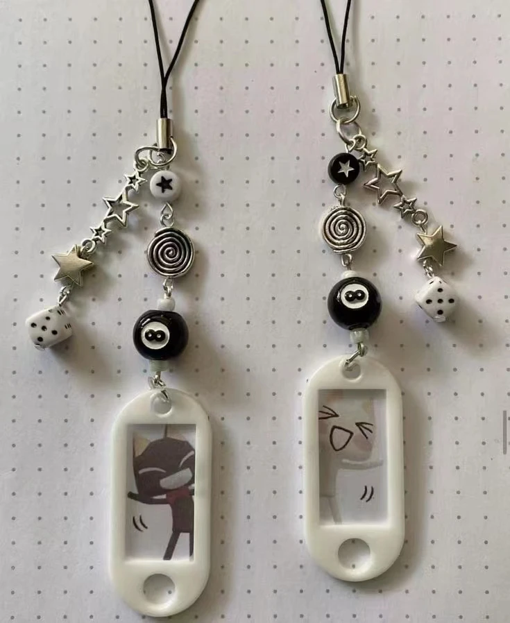 

Брелок ручной работы Toro e Kuro Y2K