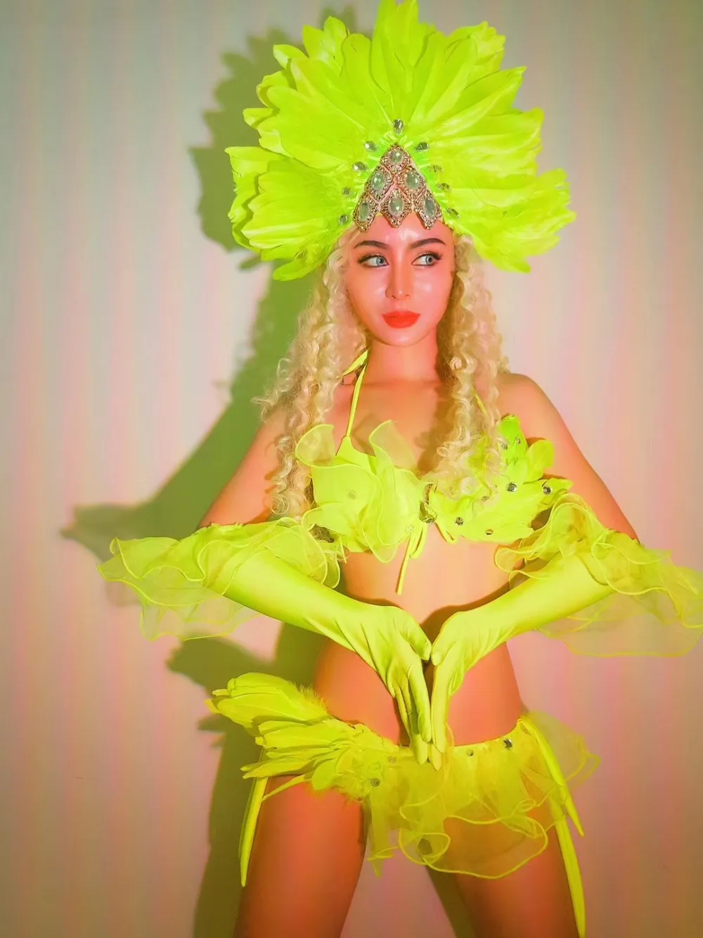 

Bikini Nightclub Lead Show Stage Costumes Women Singer Dj Gogo Festival Clothing Fluorescent Green Feather Headdress