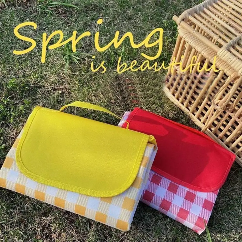 Description Picture 3 of itemPortable Picnic Mat Outdoor Foldable Picnic Thicken Mat Beach Mat Moisture-proof Waterproof Camping Blanket Outdoor Camping Mat