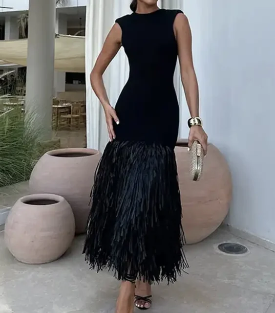 Combinaison en fibre amincissante avec pompon pour femme, jupe - Main Image