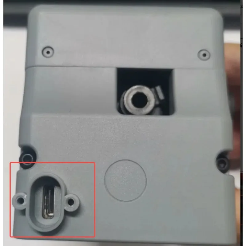 압출기 어셈블리에는 1개의 0.4mm 노즐이 포함되어 있습니다. Flashforge AD 5X 부품 전체