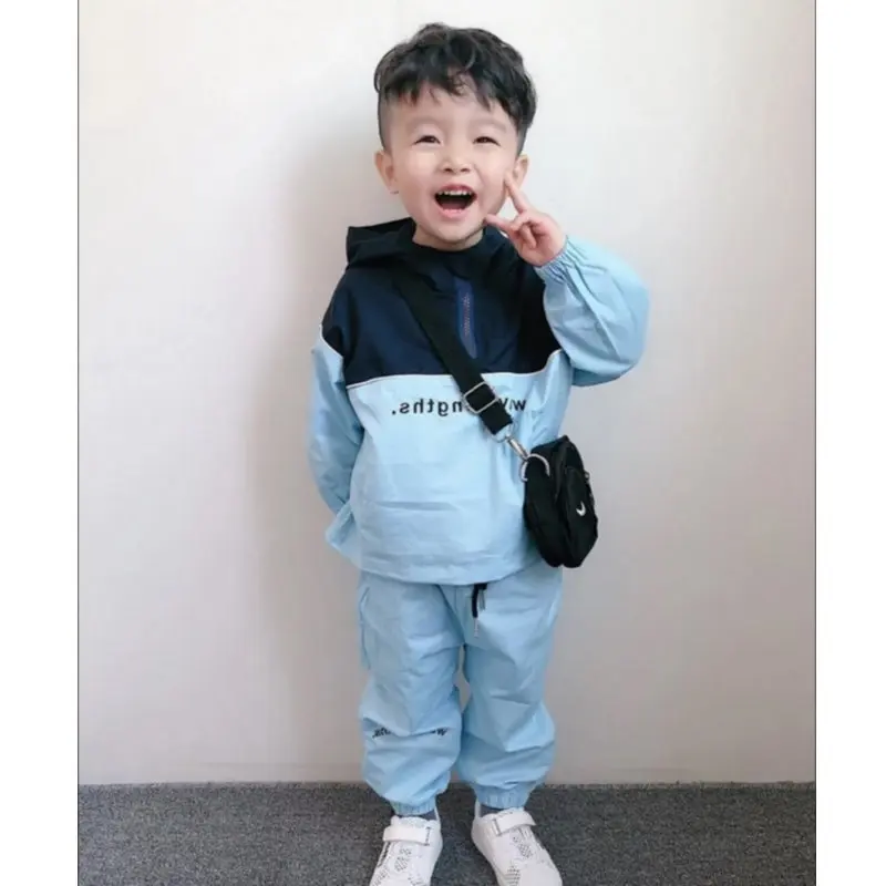 

2023 Fashion Boys Girls Windproof Sports Hooded Collar Letter Zipper Clothing Set Teen Spring Summer Tracksuit Kids Sportswear