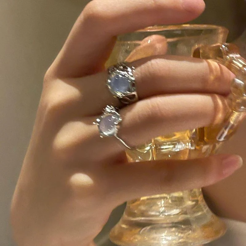 Elegant White Opal Irregular Crystal Ring Fashion Vintage Metal Hollow Open Adjustable Rings For Women Girl Ring Trendy Jewelry