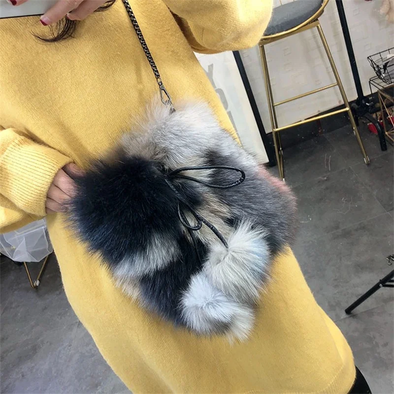 

Women's Luxury Fur Drawstring Bucket Bag High Quality Fox Fur Fashion Shoulder Bag Soft Handbag With Color Contrast Design