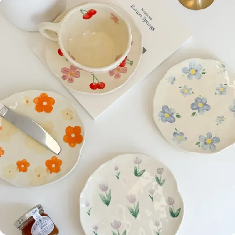 Coffee Cup Saucer Set Teapot Cup Set Flower Pattern Coffee Mug Set Painted Ceramic Coffee Cute Girl Water Hand-painted Underglaze Color Mug Gift for Festivel Present