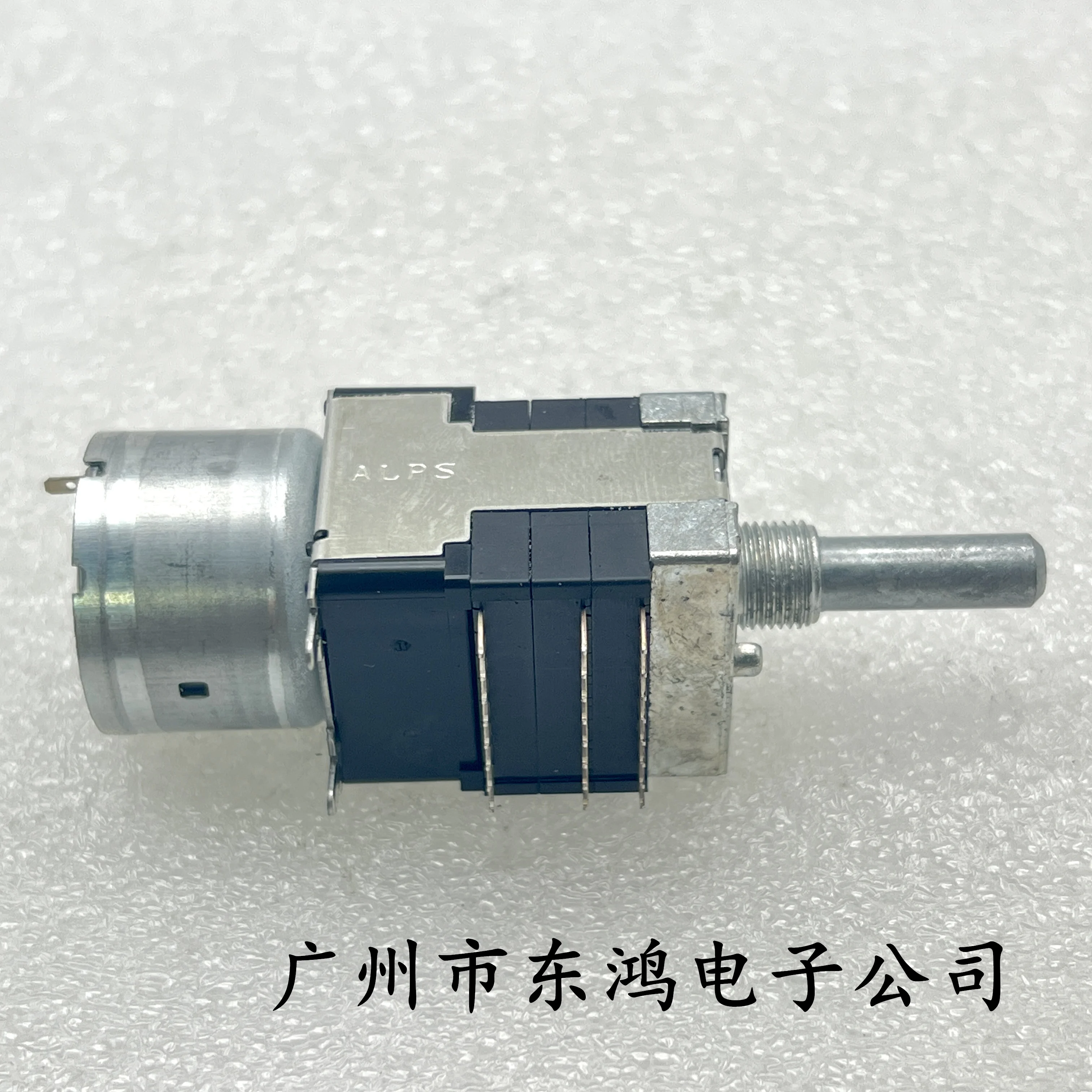 1 PCS Japanese motor potentiometer A20KX6 3-row 24 pin shaft length 25mm rotary potentiometer adjustable resistor electronic components