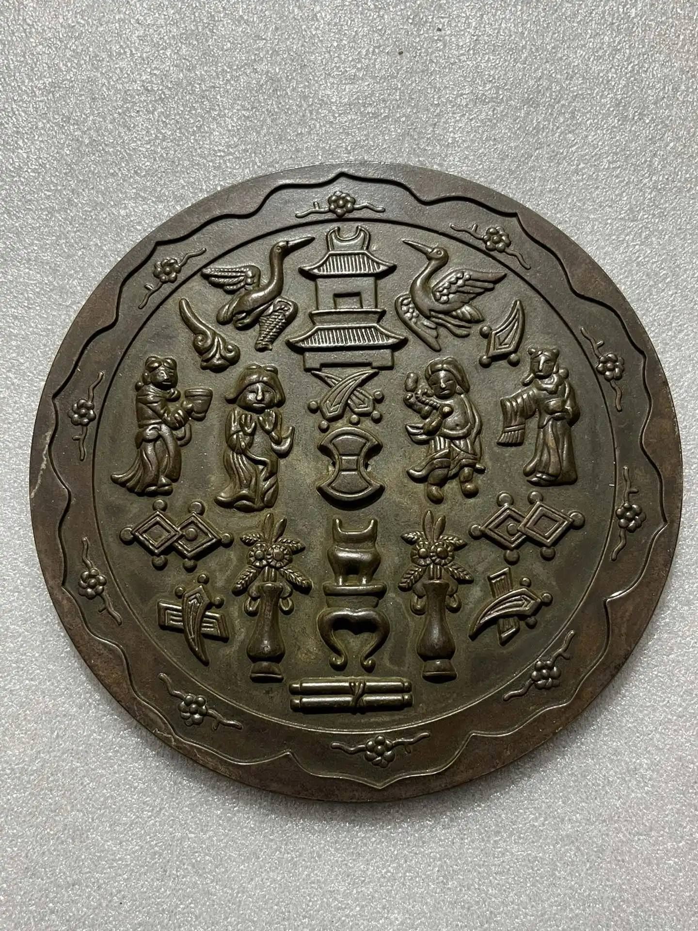 

Antique Copper Figure Sculpture Bronze Mirror Home Craft Collection Souvenir Fine Workmanship