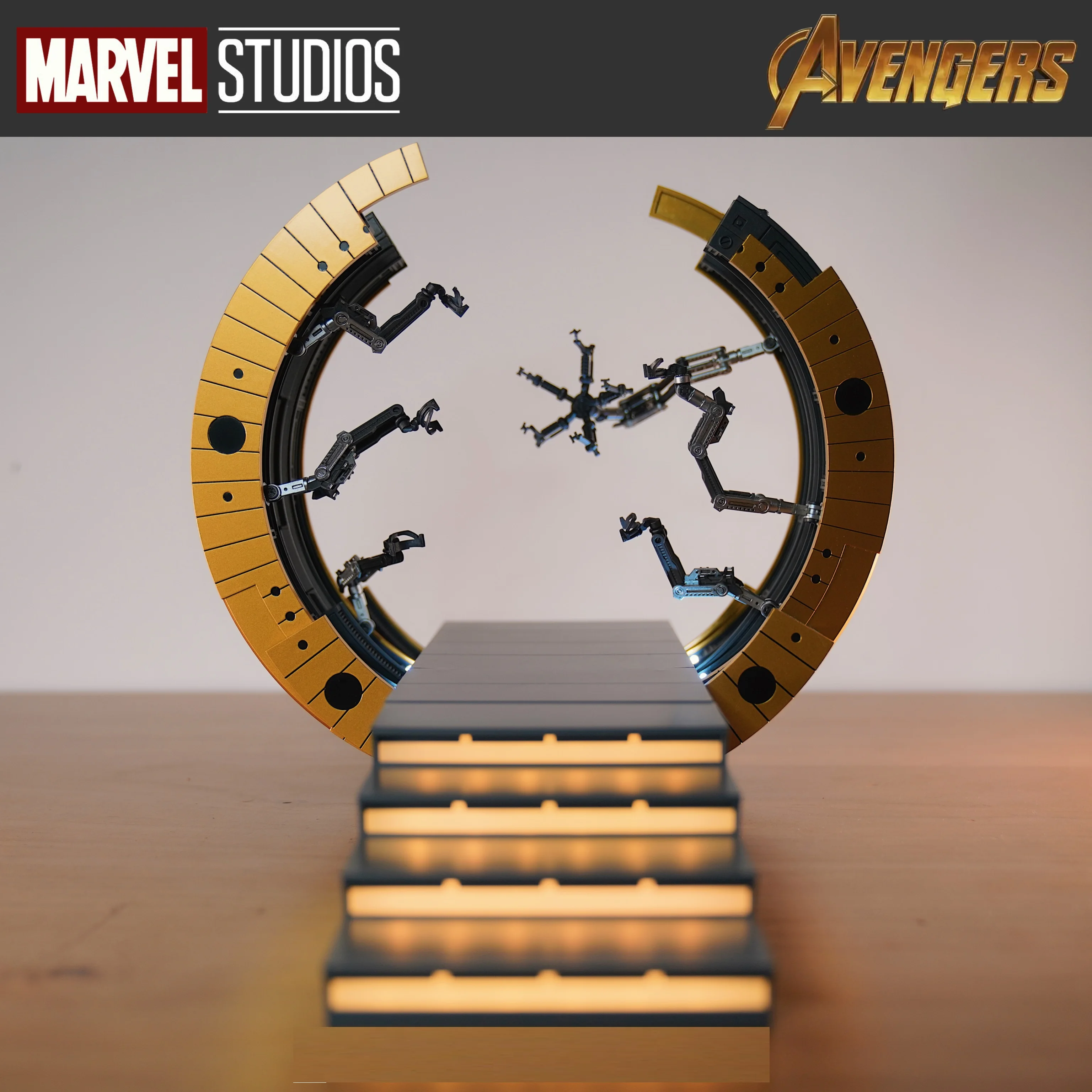 thumbnail image 1 of Figura de Iron Man 1/12 Mk6 de Marvel Infinity War, muñeco con anillo, mesa de demolición, juguete brillante, modelo de robot, juguetes para niños, regalo de cumpleaños, 1 of 5