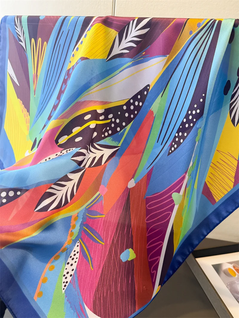 70 cm quadratischer Frühlings- und Sommerschal für Damen, Seidendruck, Satin, Strandschals, Schal, Stirnband, Hijab, Bandana, Wickeltuch, Bufanda – Detail 11