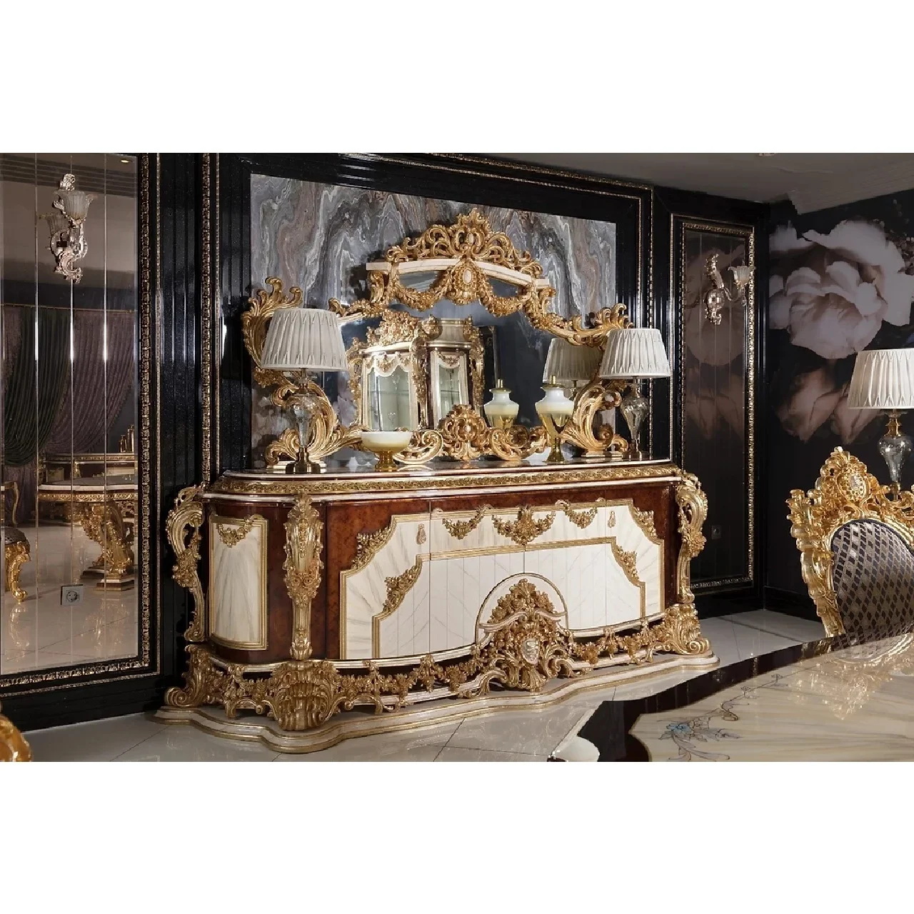 Royal Family Dining Room Furniture Set Luxury Antique Gold Solid Wood Carved Wine Cabinet With Glass Doors