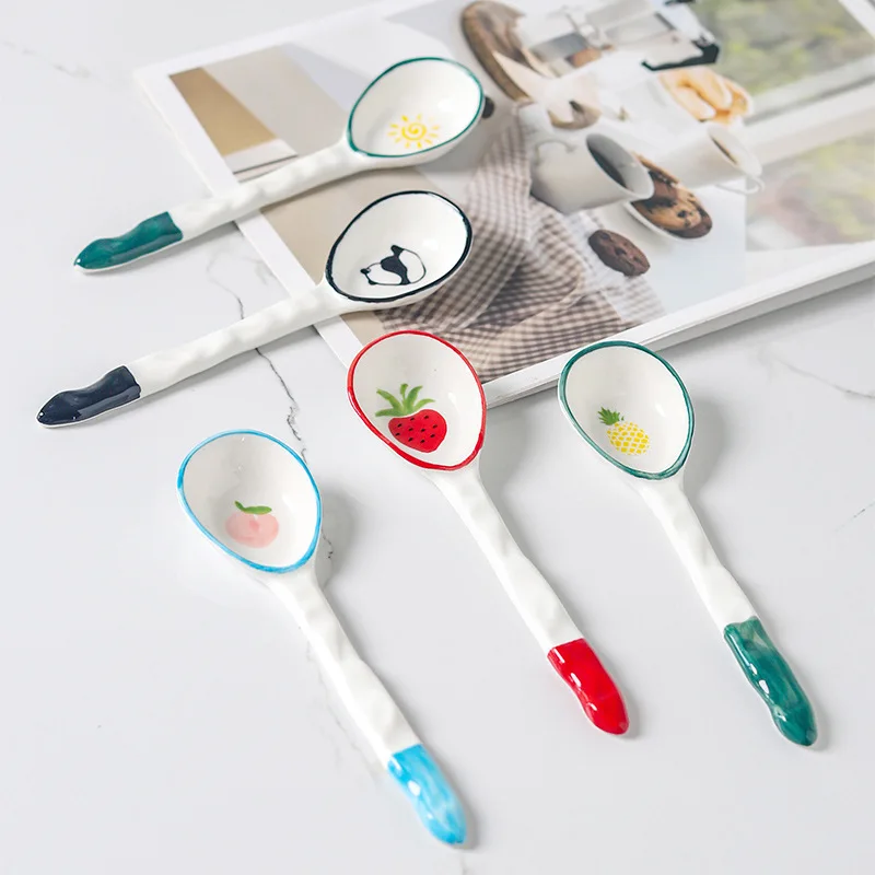 

Японская ручная роспись, керамическая ложка под глазурь, длинная ручка, высокий цвет, бытовая ложка, ложка для супа для детей