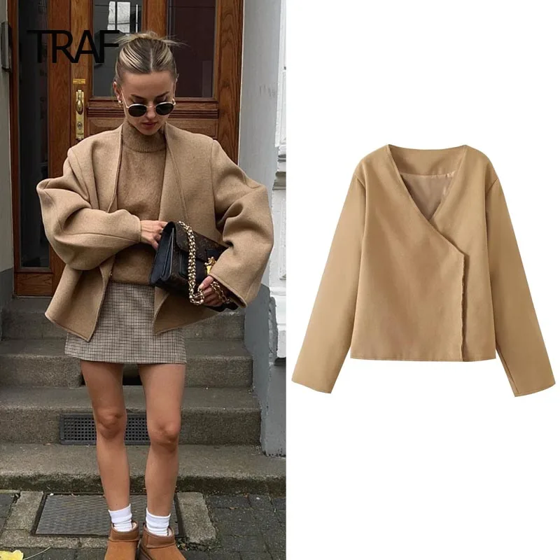 

TRAF Tweed Crop Coat Women's Coat Autumn Winter 2023 V-Neck Long Sleeve Top New In Outerwears Demi-Season Jacket High Quality