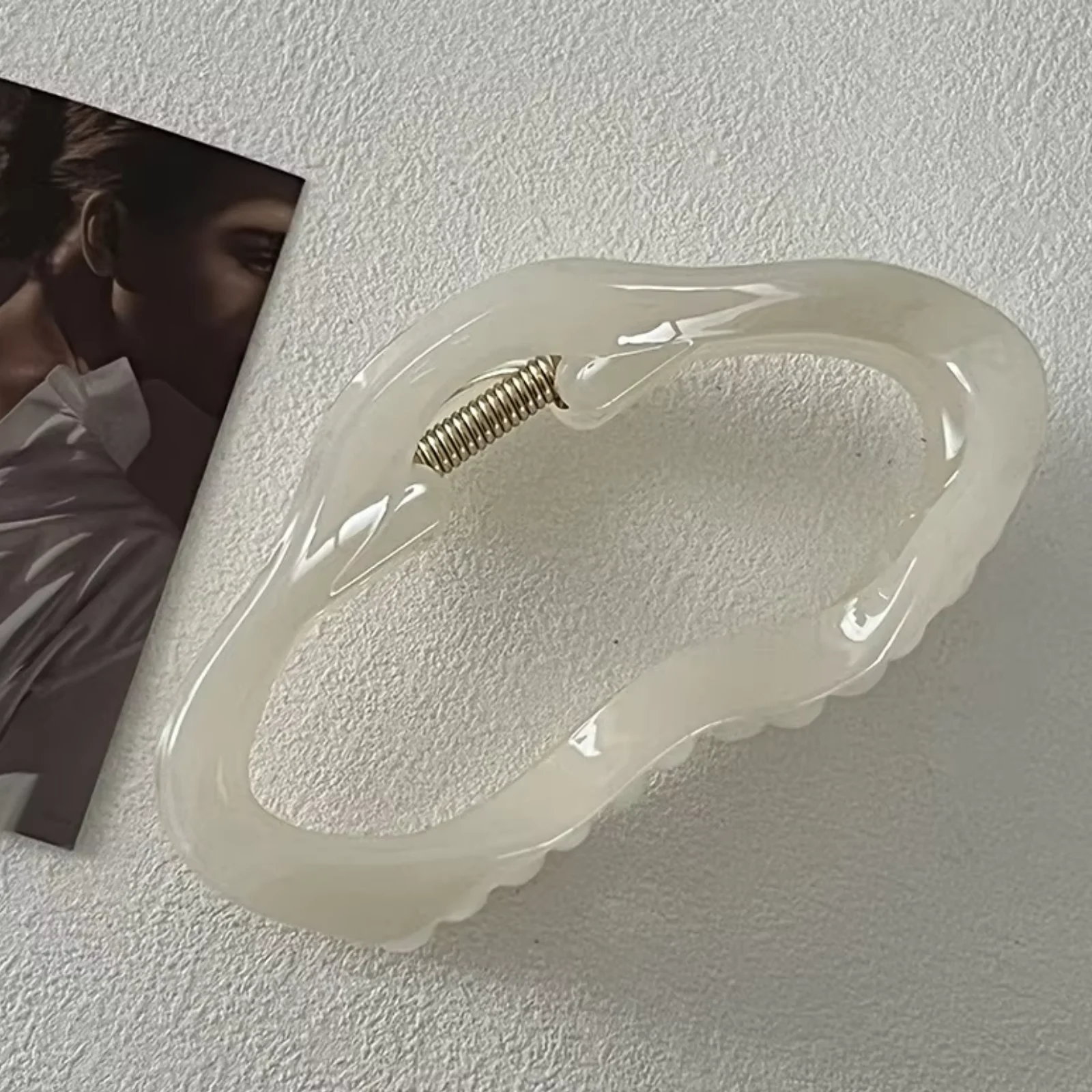 1PC Elegante Wolken Aushöhlen Haar Krallen Clip Frauen Mädchen Gelee Acryl Haar Klemmen Kunststoff Haarnadeln Barrettes Haar Zubehör – Detail 1