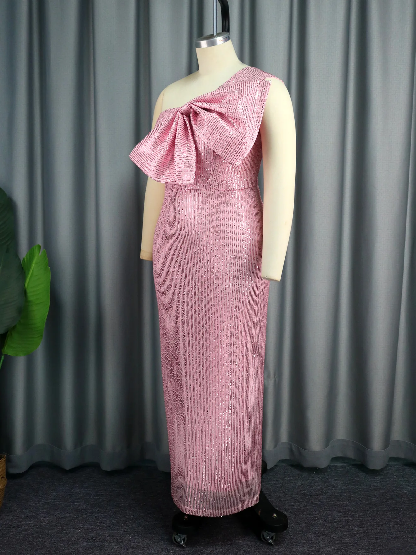 Plus Size Sequin Party Dress Women Bow Luxury Prom Lady Elegant Chubby Cloth Female Long Robe 2023 Summer Sale New Evening Dress