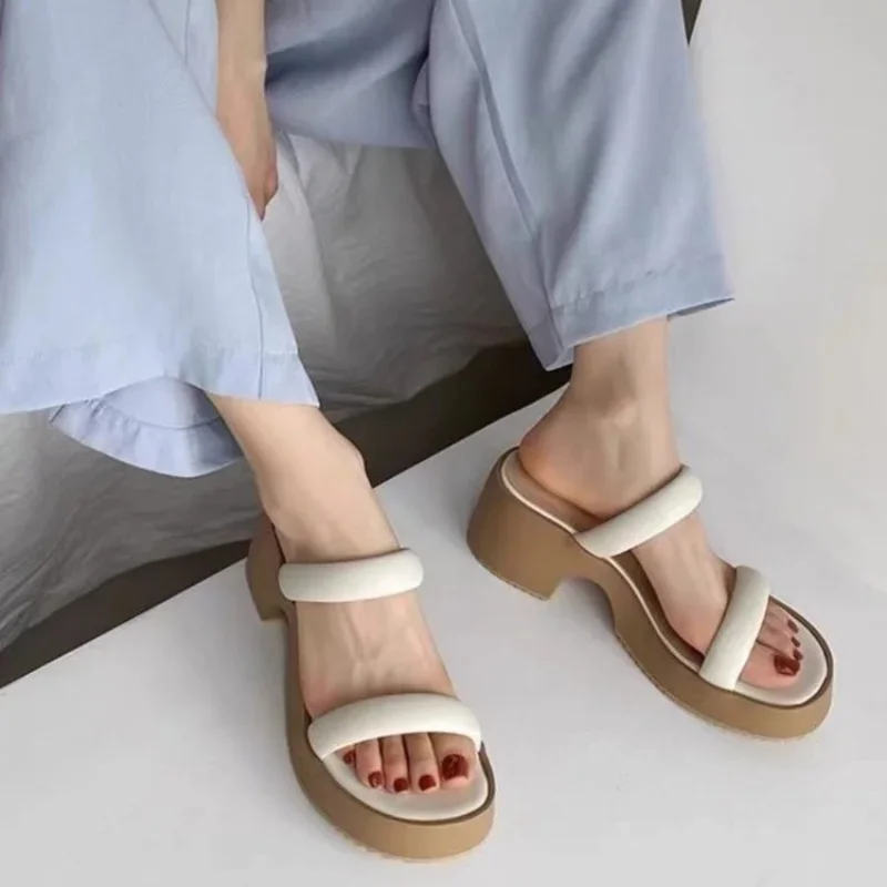 

Новинка, летние женские туфли на платформе в Корейском стиле для отдыха, женские тапочки, роскошные брендовые туфли на танкетке с открытым носком