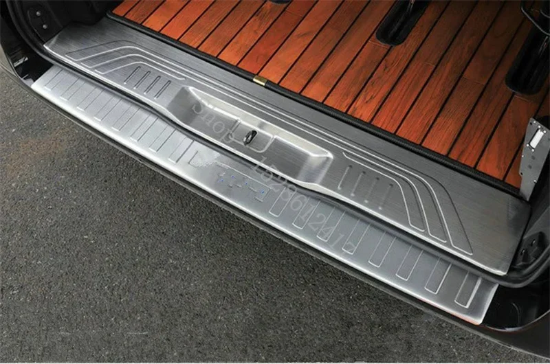 Protector De Entrada De Maletero En Acero Inoxidable Para Mercedes Vito W447 (2014-2022) - 1 Pieza - Fácil Instalación Con Cinta 3M
