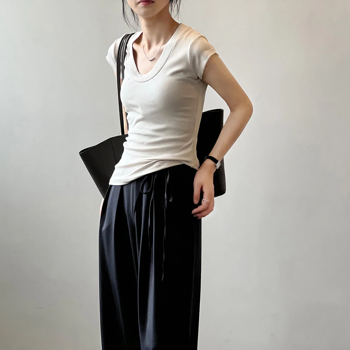 Title 13, Kadın Kısa Kollu Slim Fit Vintage Tişört Klasik...