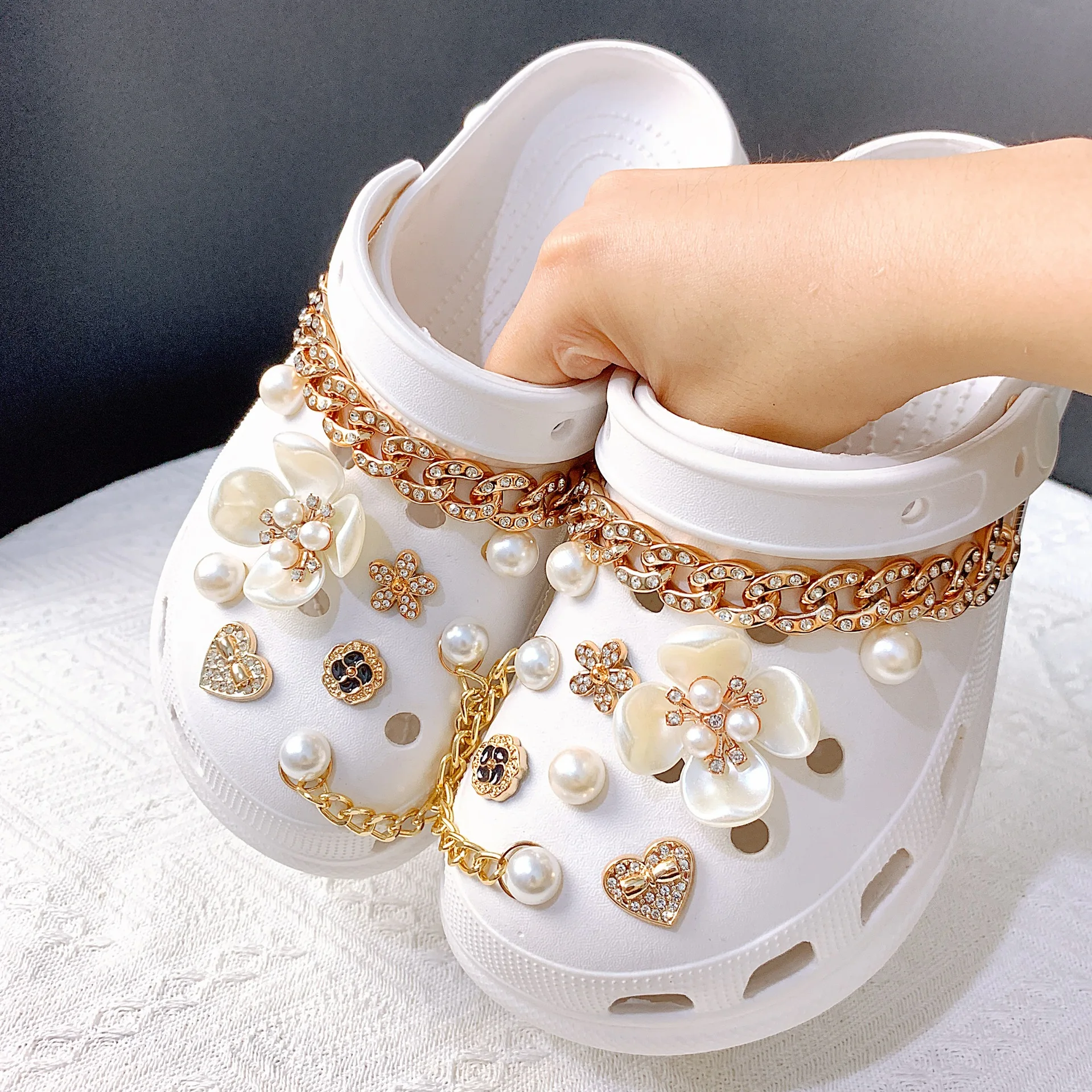 16PCS/Set DIY Pearl Croc Shoes Charms Luxury Bling Chain Shoe Decoration  Buckle For Women Girls Croc Gift Shoelace Accessories - AliExpress