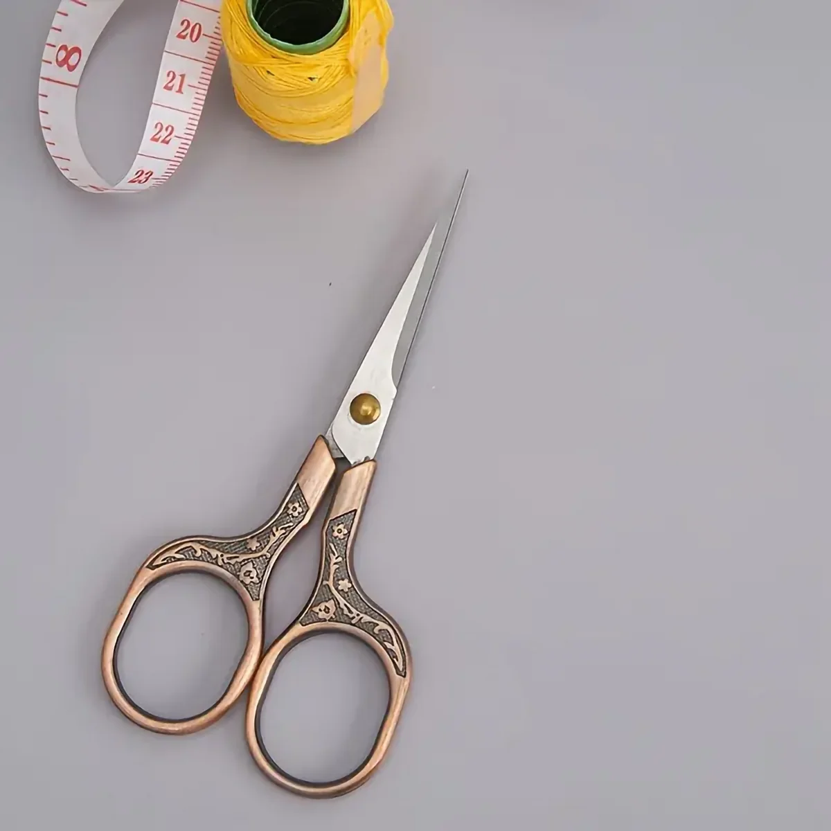 1pc Flower Vintage Stainless Steel Household Scissors Square Handle Embroidered Scissors Student Office Small Scissors craft scissors