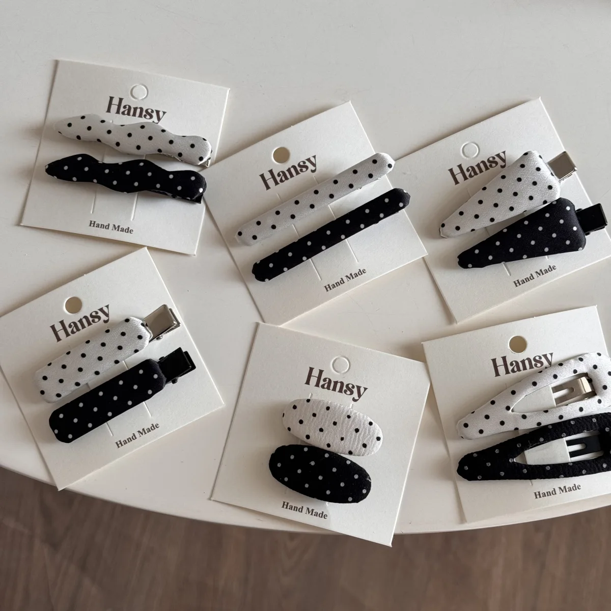 Elegant Polka Dot Bow Hair Claw Clip - Black & White Fashion Accessory