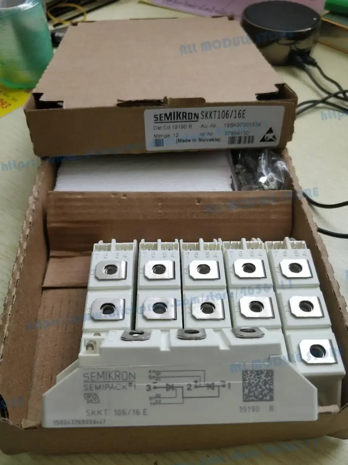 

SKKT106/16E SKKT106/14E SKKT106/12E Бесплатная доставка Новый и оригинальный модуль