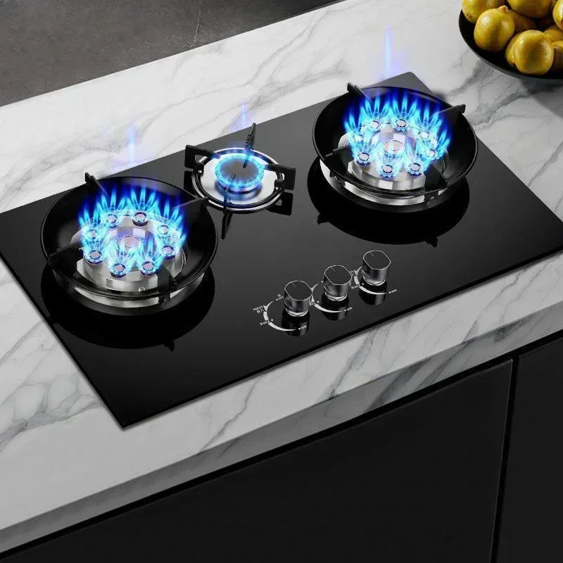 Household three-eyed gas stove for liquefied gas or embedded natural gas. With fierce fire function. Suitable for table kitchen. 2