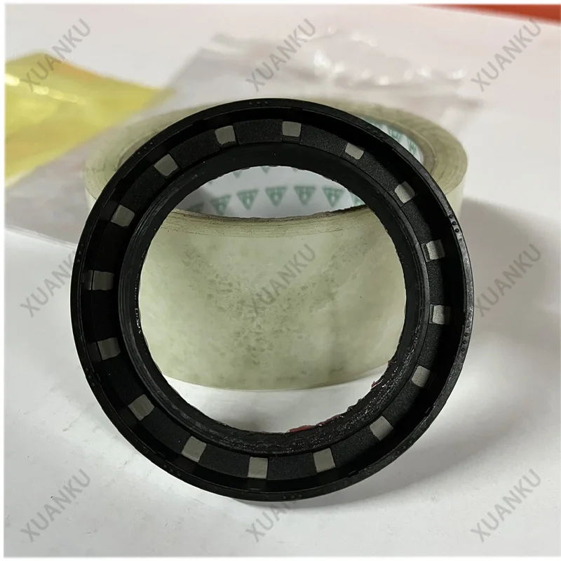 For SAIC MG RX8 transfer case drive shaft output shaft oil seal Input oil seal original factory 10548575 10548562
