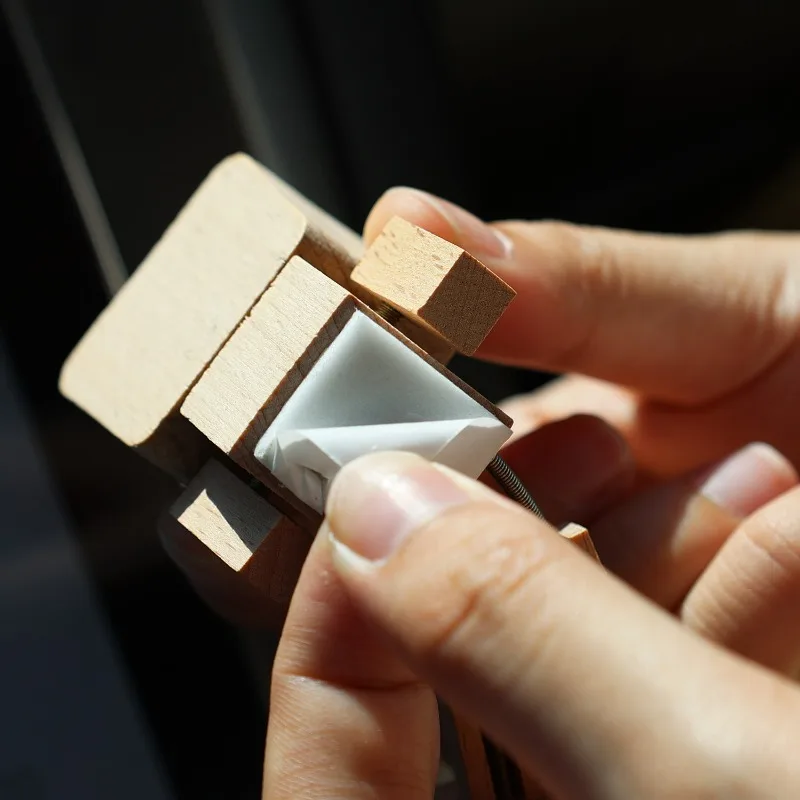 Shaking Wooden Man Figurine Handmade Shaking Feet Wooden Doll Car Dashboard Desktop Decoration Ornament Vehicle Interior Gift