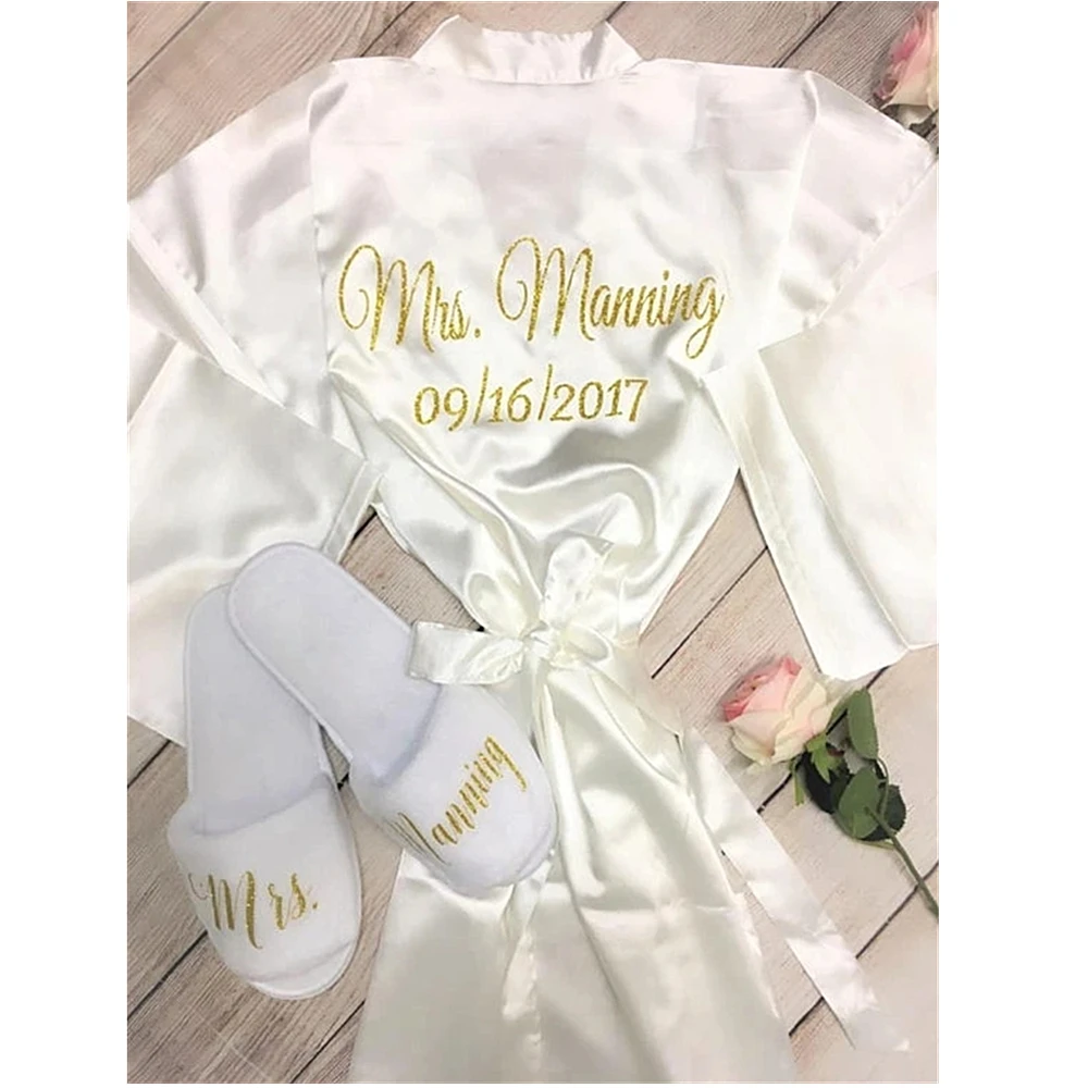

personalized glitter wedding Bride Bridesmaid satin pajamas robes with slippers bridal shower kiminos set party favors gifts