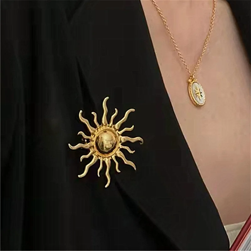 Mode Sonne Geistige Retro Frauen Brosche Pin Sonnenblumen Zubehör Schmuck Für Dame Gold Farbe Broschen Pins Vintage Kleidung Geschenk