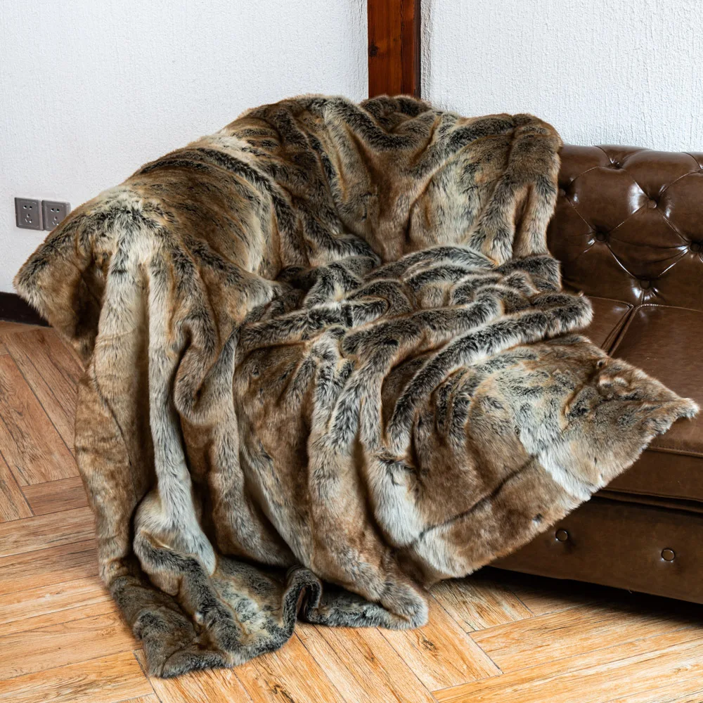 

Luxury Faux Fur Blanket high-end Bed Linen Fox Fur Throw Blankets for Beds Plaid On The Sofa Cover Decoration Home Blankets