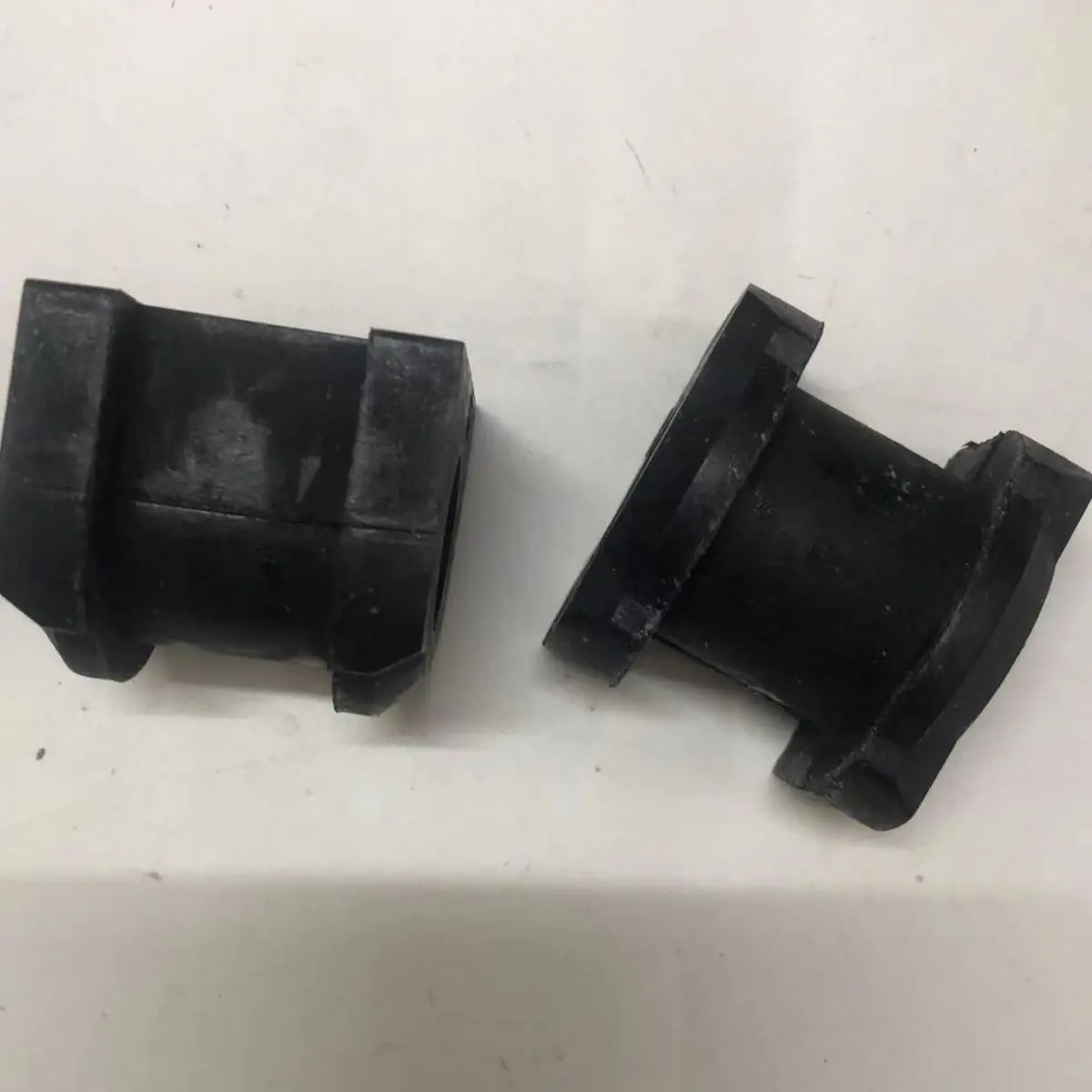 HYSB-SFF - FRONT STABILIZER BAR BUSH D22.8 Australia