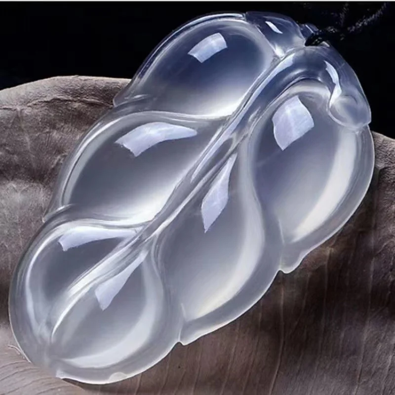 

Wholesale Ice-like White Chalcedony Madagascar Agate Leaves Pendant Big Leaves White Agate Women's Jade Necklace Jewerly