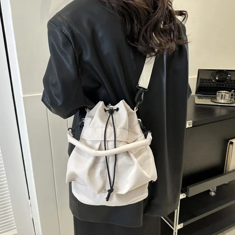 Ladies Casual Bag Student Large Capacity Shoulder Bag Fashiona Handbag Bucket Bag Crossbody Bag Adjustable Shoulder Strap