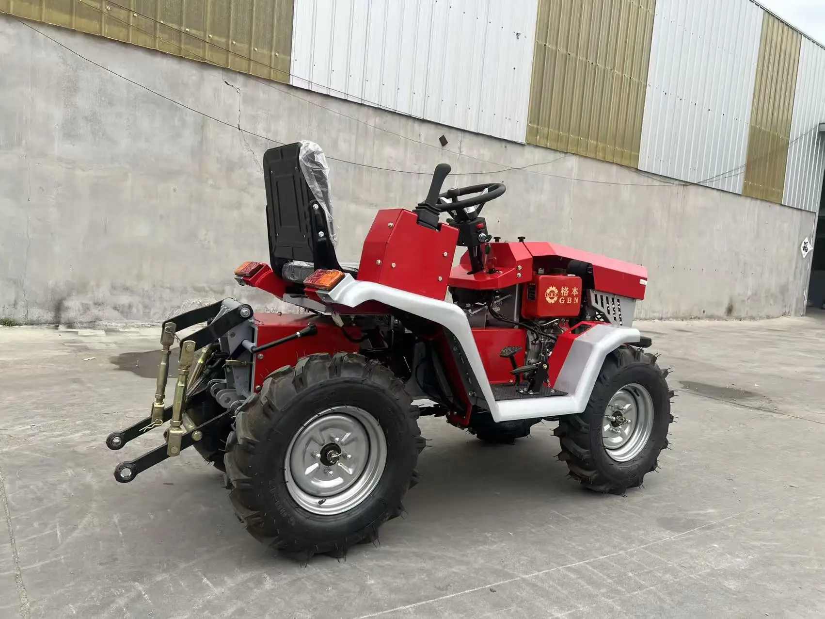 Meistverkaufter Allrad-Traktor für Alle Geländearten Neues Modell Landwirtschaftlicher Rotationskultivator, Anpassbarer Betriebsmodus, Kostenloser Versand