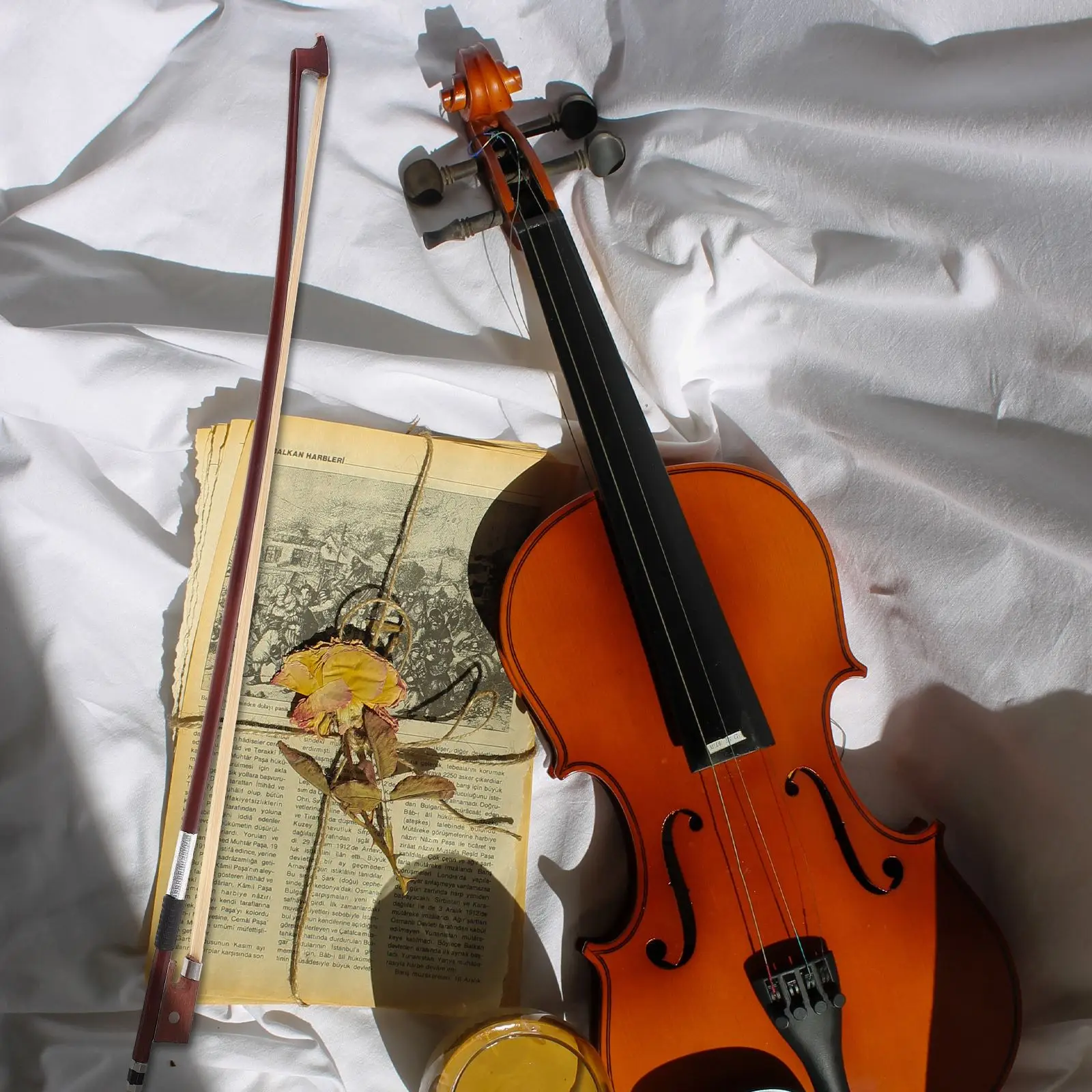 1/4 Violin Bow Horsehair for Beginner Violins Accessories Playing Violin Bow Octagonal Straight Arch Horsehair