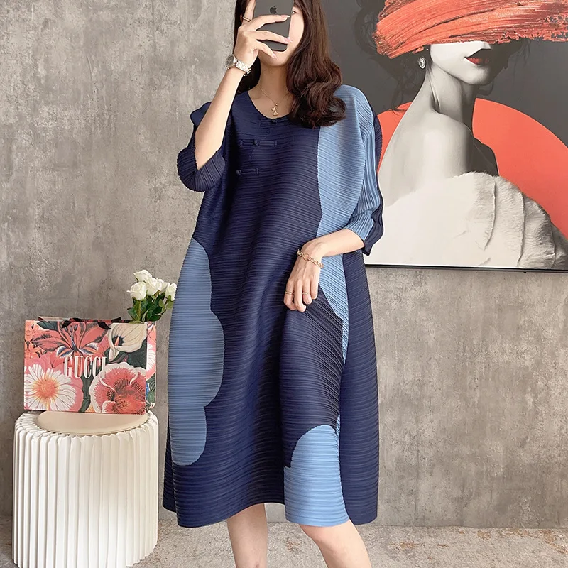 

Miyake Pleated Spliced Slim Dress with Feminine Style and Fashion Spring New 2024 Loose Fit Women's Dress