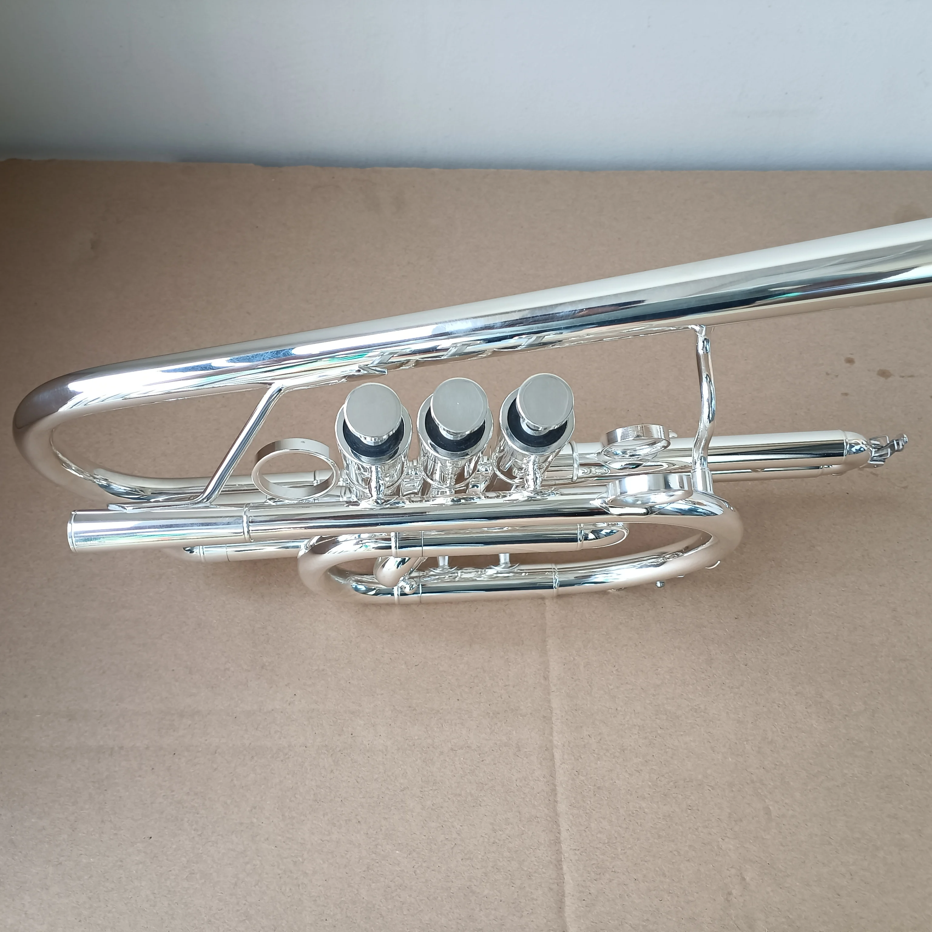 Top sales Marching Trumpet B key Silver plate Excellent quality and good sound with case mouthpieces