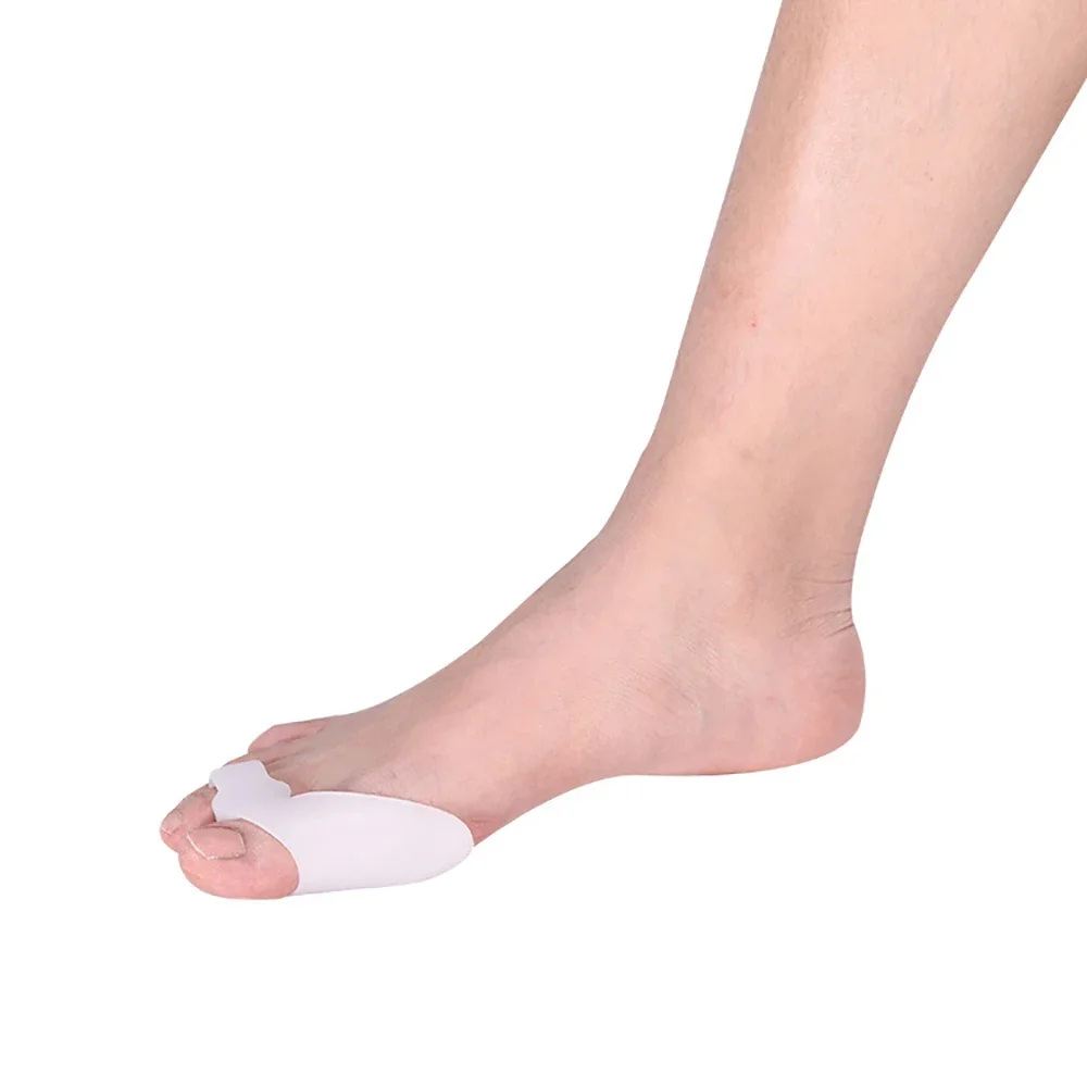 Toe Separators Toe Spreader Toe Corrector Finger Toe Separator Toe Protectors 2Pcs Silicone Toe Separator Soft Bunion Corrector Hallux Valgus Correction Straightener Toe Protector Pedicure Tool Foot Care