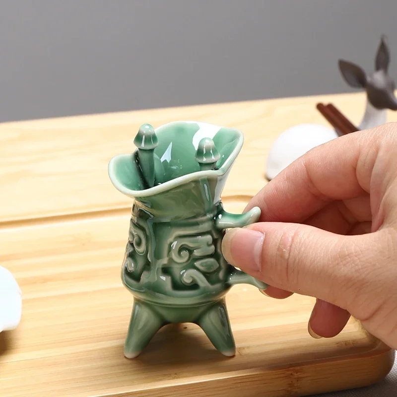 Chinese style ceramic wine set imitate ancient pot cup retro liquor separator flagon drinking winware gift box