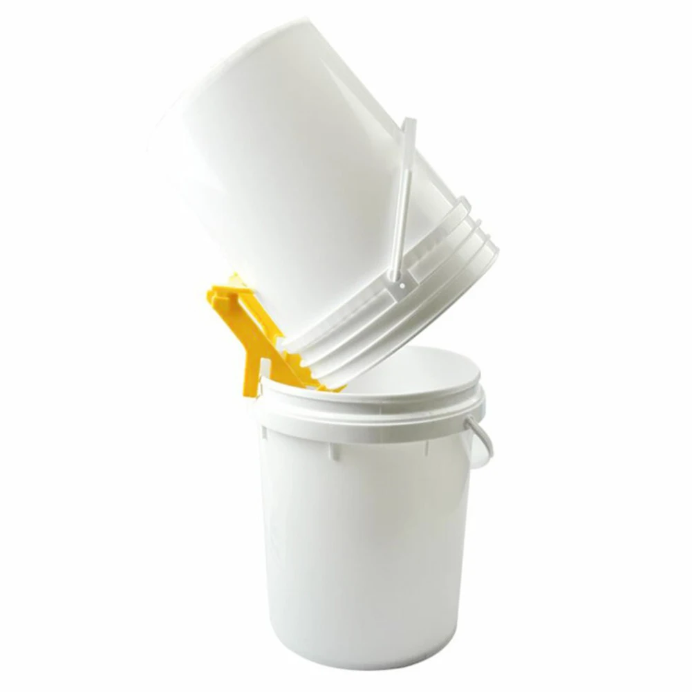 Honey Bucket Stand High Quality Plastic Honey Bucket Clamp Beekeeping Tools Jar Stand Support Rack Beekeeper Supplies 1 Pc beekeeping tools,beekeeping accessories